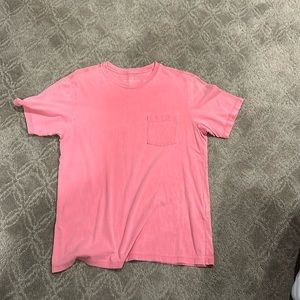 Vineyard, vines, vintage, good condition, T-shirt, men’s size small peach color